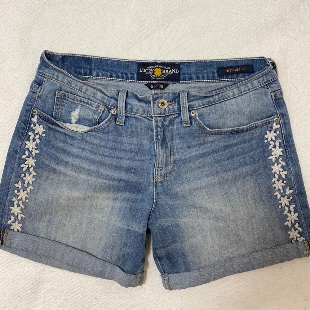 Lucky brand denim shorts “the roll up” with embroidery detail
